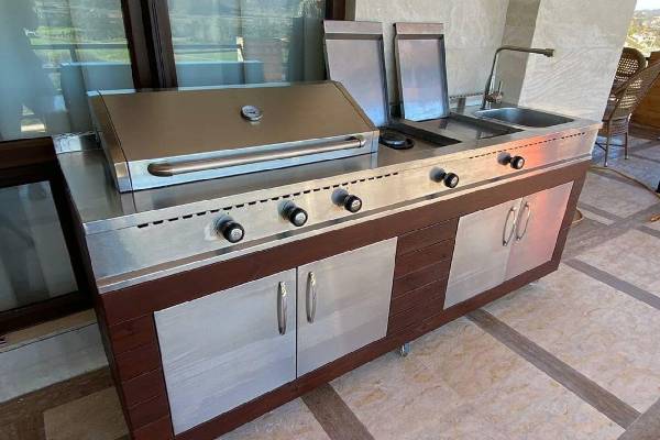 باربیکیو استیل درب گرد: انتخابی مناسب برای لحظاتی شاد و خاص